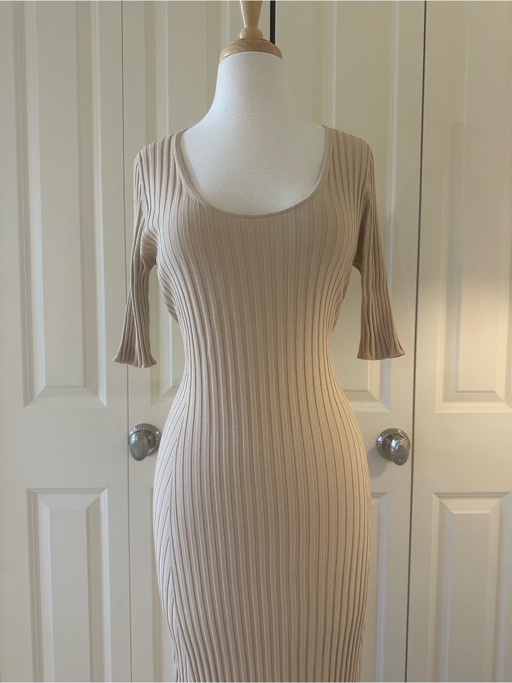 Ted baker Ribbed Scoop knit Midi Dress in Beige